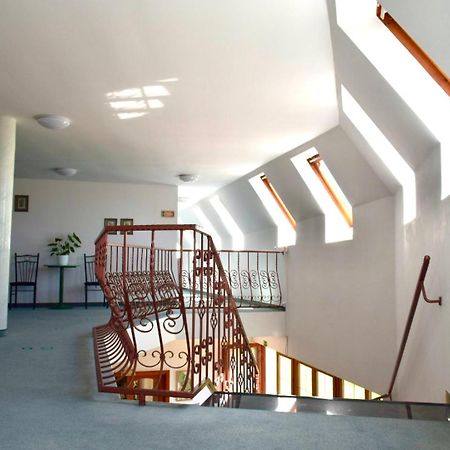Eden Panzio Aparthotel บุค ภายนอก รูปภาพ