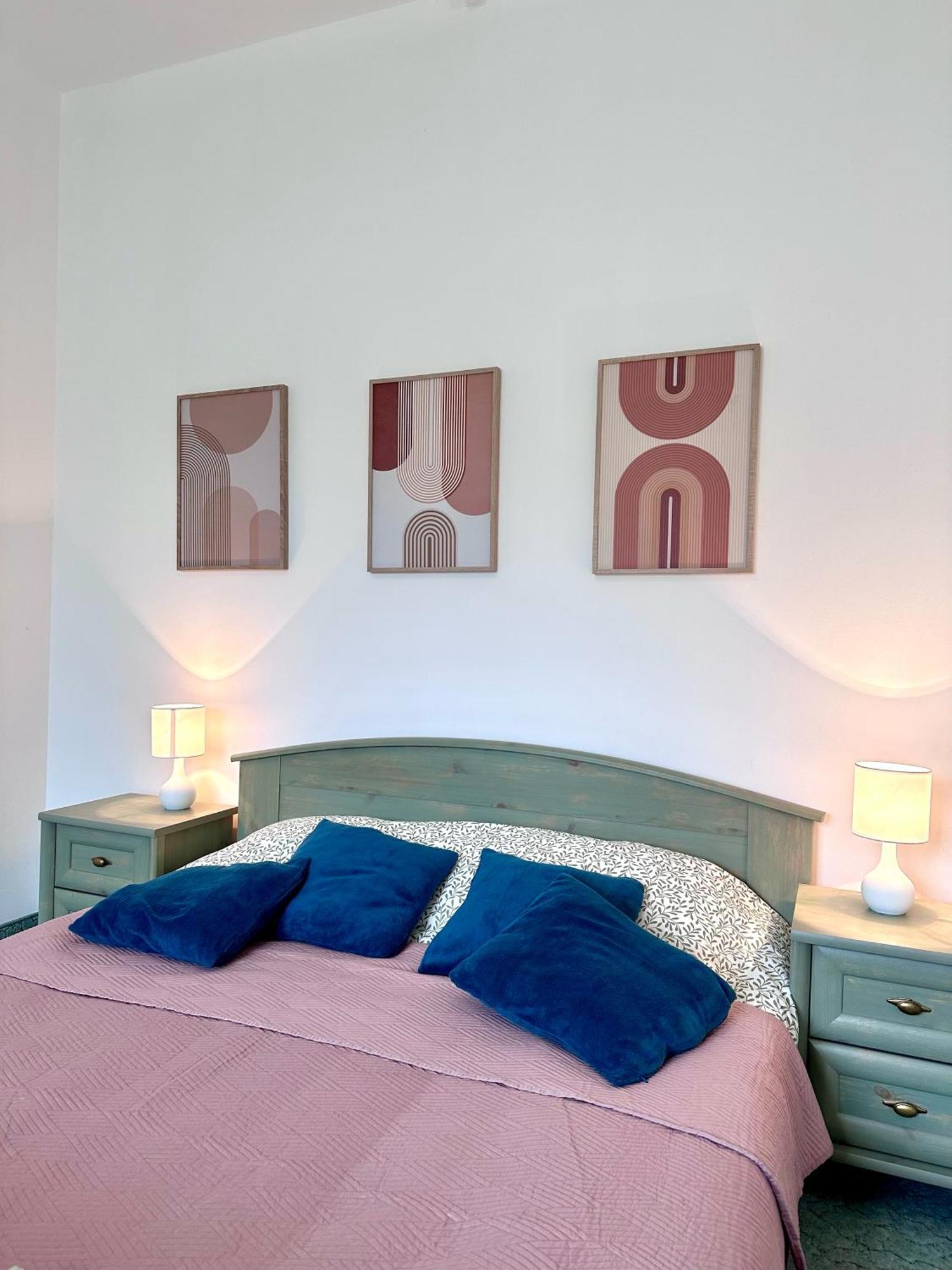 Eden Panzio Aparthotel บุค ภายนอก รูปภาพ