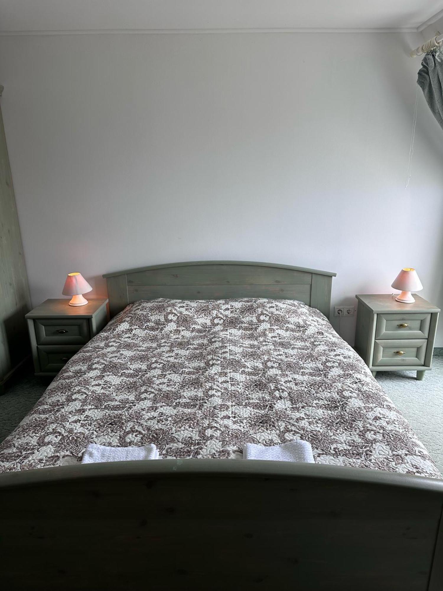 Eden Panzio Aparthotel บุค ภายนอก รูปภาพ