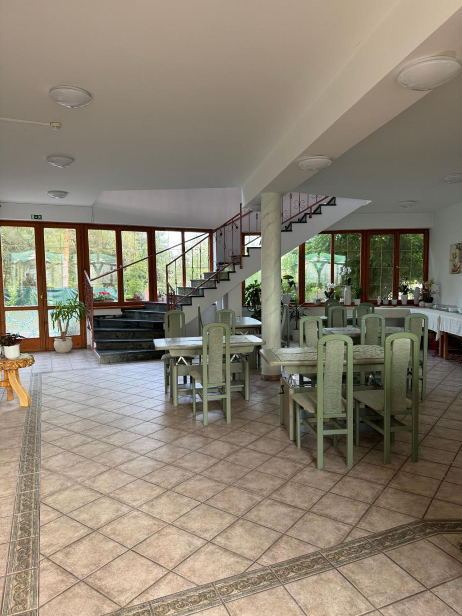 Eden Panzio Aparthotel บุค ภายนอก รูปภาพ