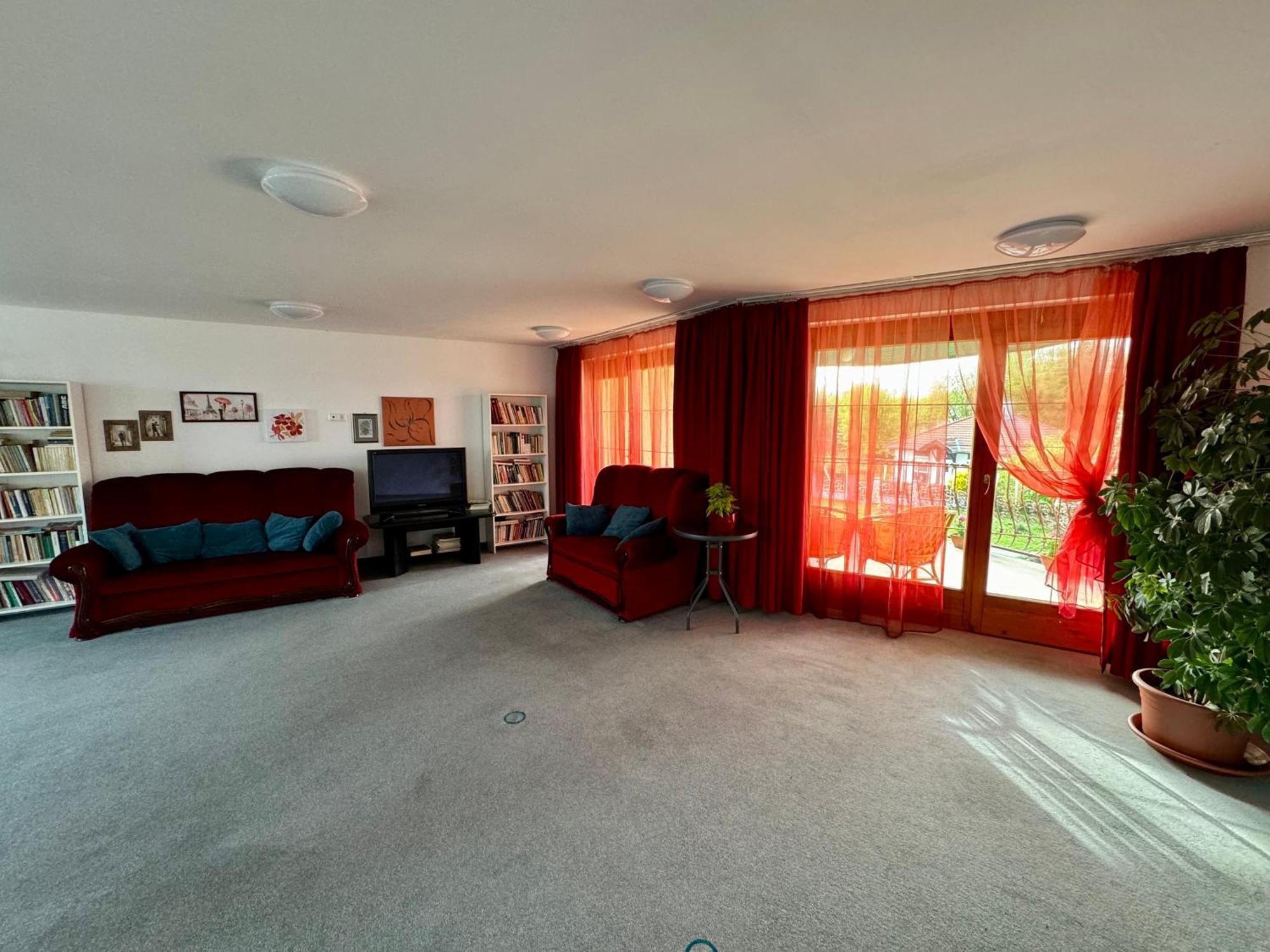 Eden Panzio Aparthotel บุค ภายนอก รูปภาพ