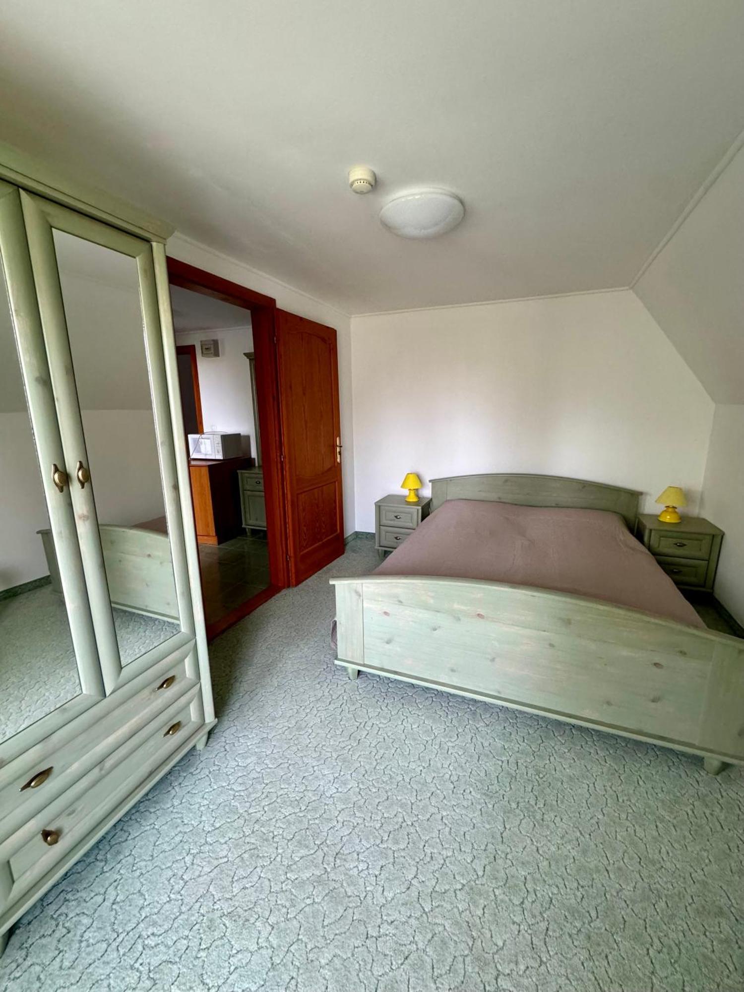 Eden Panzio Aparthotel บุค ภายนอก รูปภาพ
