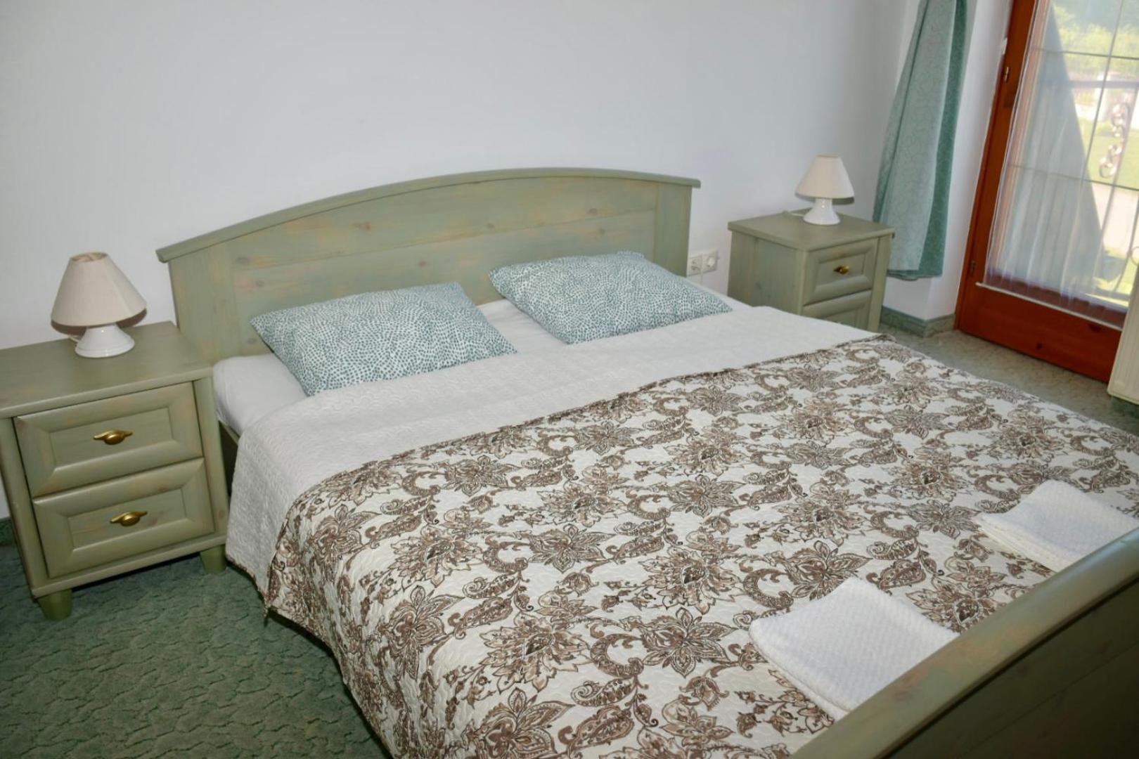 Eden Panzio Aparthotel บุค ภายนอก รูปภาพ