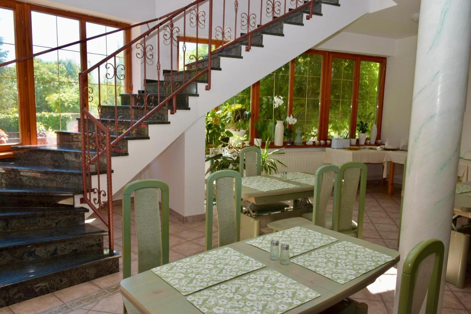 Eden Panzio Aparthotel บุค ภายนอก รูปภาพ